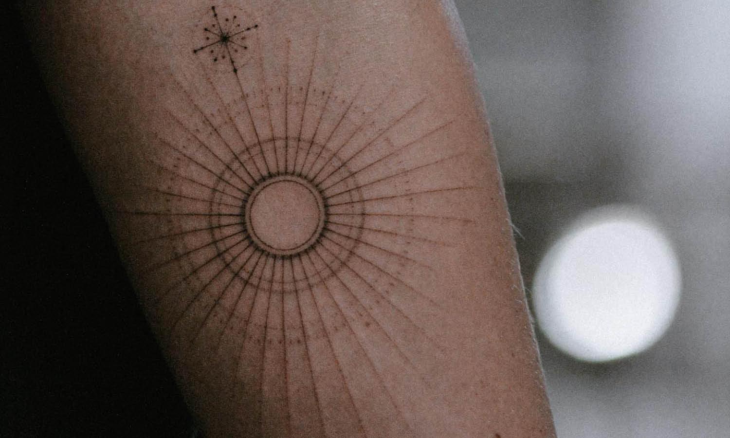 30 Best Simple Tattoo Ideas for Men You Should Check - Kreafolk