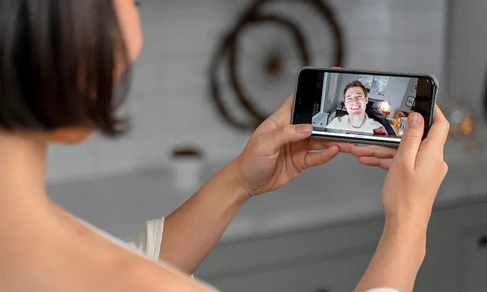 Adventures in Virtual Communication: Meeting New People Online