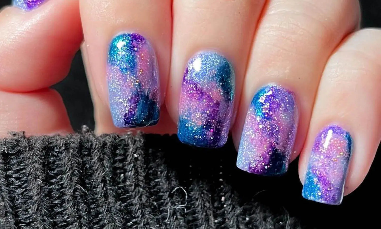 30 Best Glitter Nail Design Ideas You Should Check