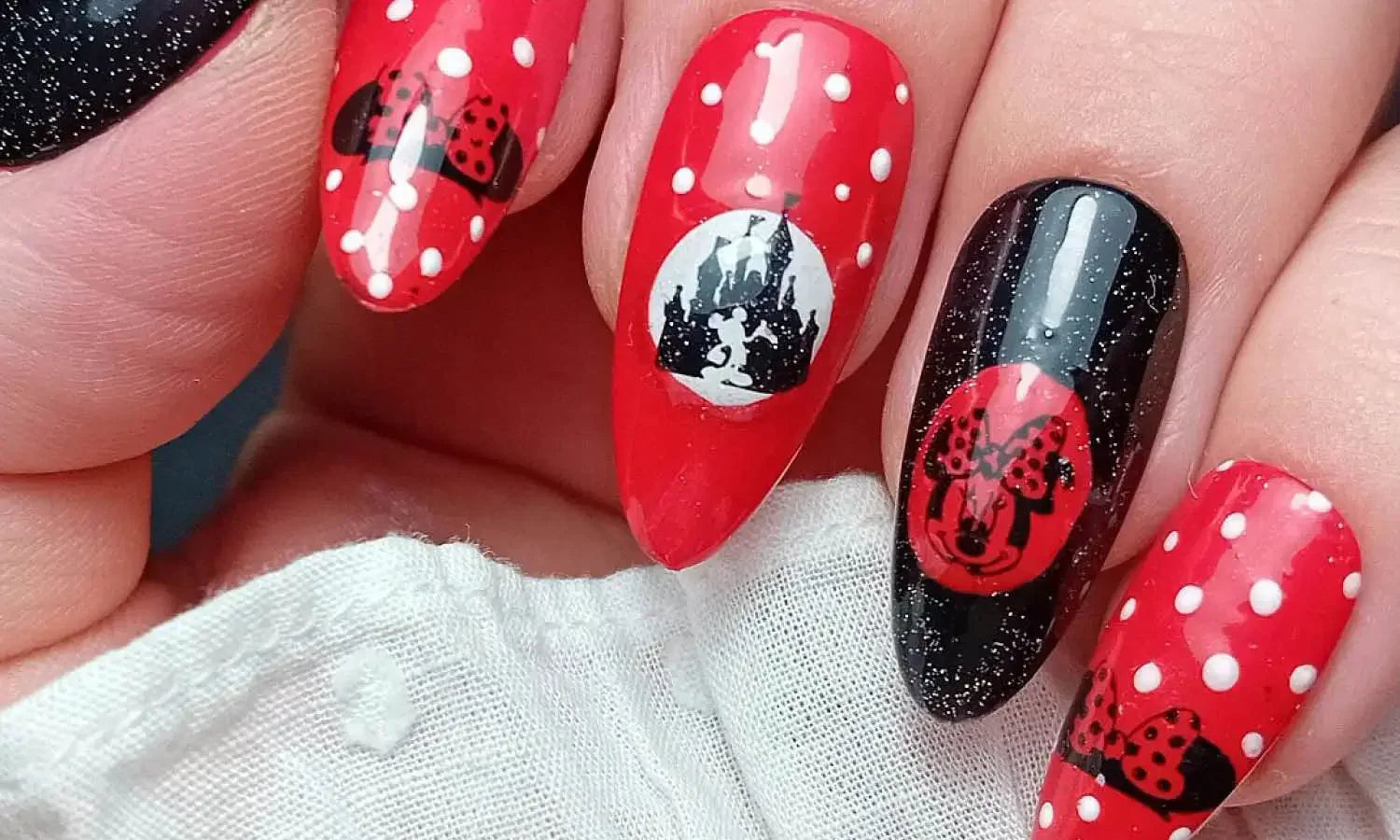 30 Best Minnie Mouse Nail Design Ideas You Should Check
