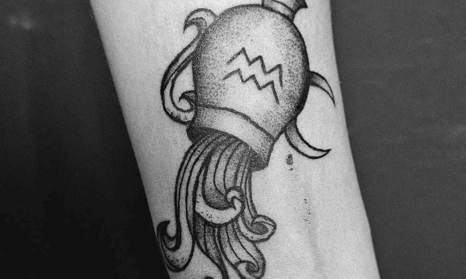 30 Best Zodiac Aquarius Tattoo Ideas You Should Check