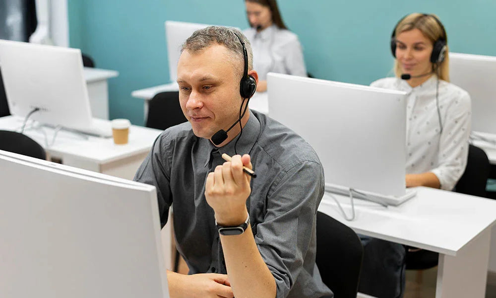 Enhancing Efficiency and Productivity with an Effective Service Desk Solution