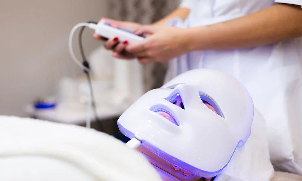 LED Face Mask vs. Traditional Skincare: Which One Works Better?