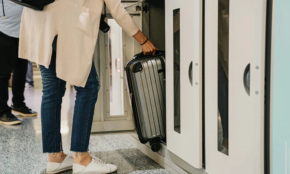 Ultimate Guide to Luggage Storage in Naples: Store Your Bags & Explore Freely