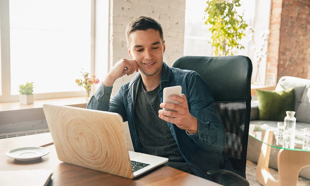Open Relationships: Should You Look for a Partner Online?