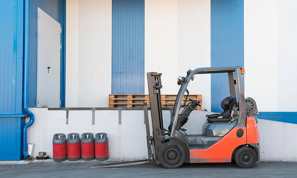 Pallet Forks vs Electric Pallet Jacks: Which One to Choose?