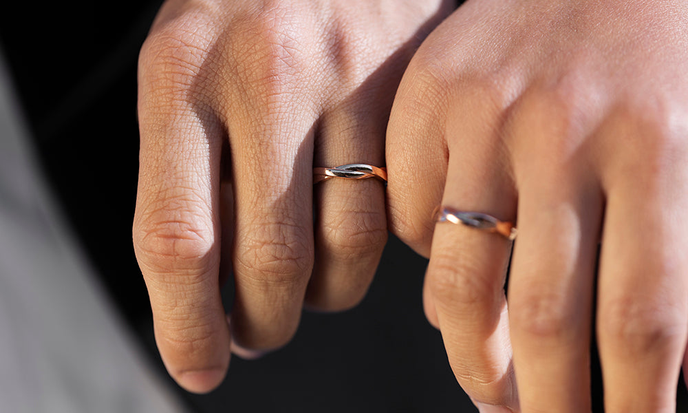 The Intimate Spark: Why totwoo Is the Most Meaningful Christmas Gift for Gay Couples in 2025