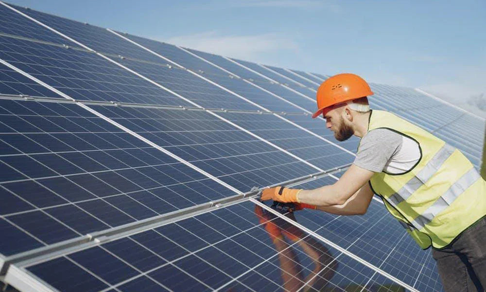 The Role of Solar Expert in Promoting Sustainable Living