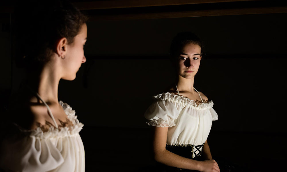 What Did Female Historical Traditional Scottish Clothing Look Like?
