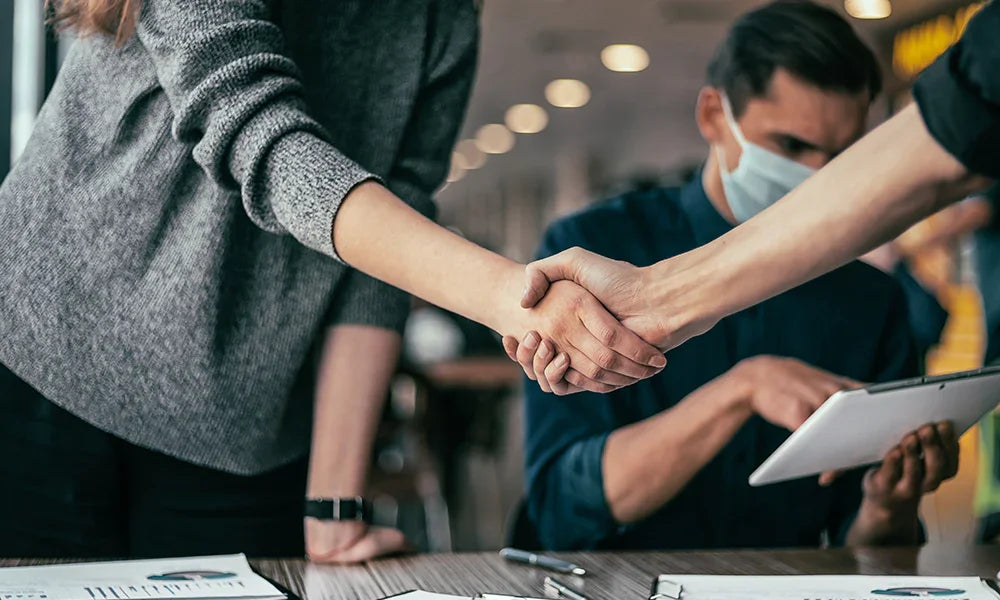 10 Thriving Franchise Industries Worth Your Investment in 2025