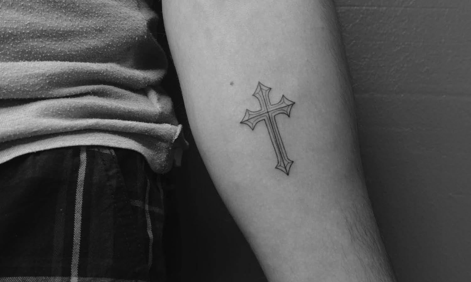 30 Best Cross Tattoo Ideas You Should Check - Kreafolk