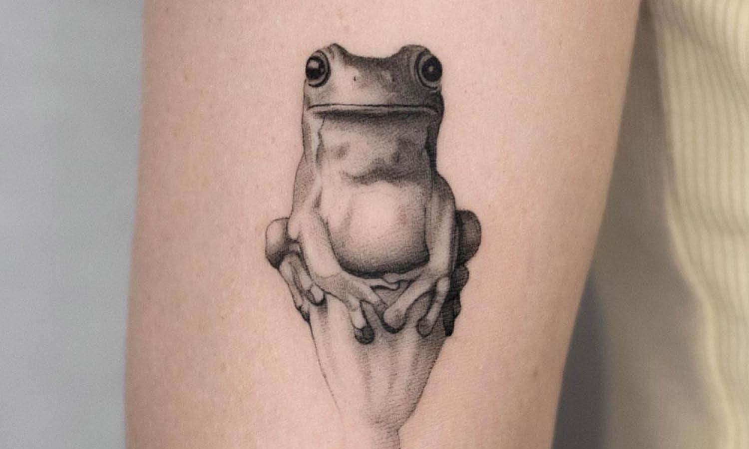 30 Best Frog Tattoo Ideas You Should Check - Kreafolk