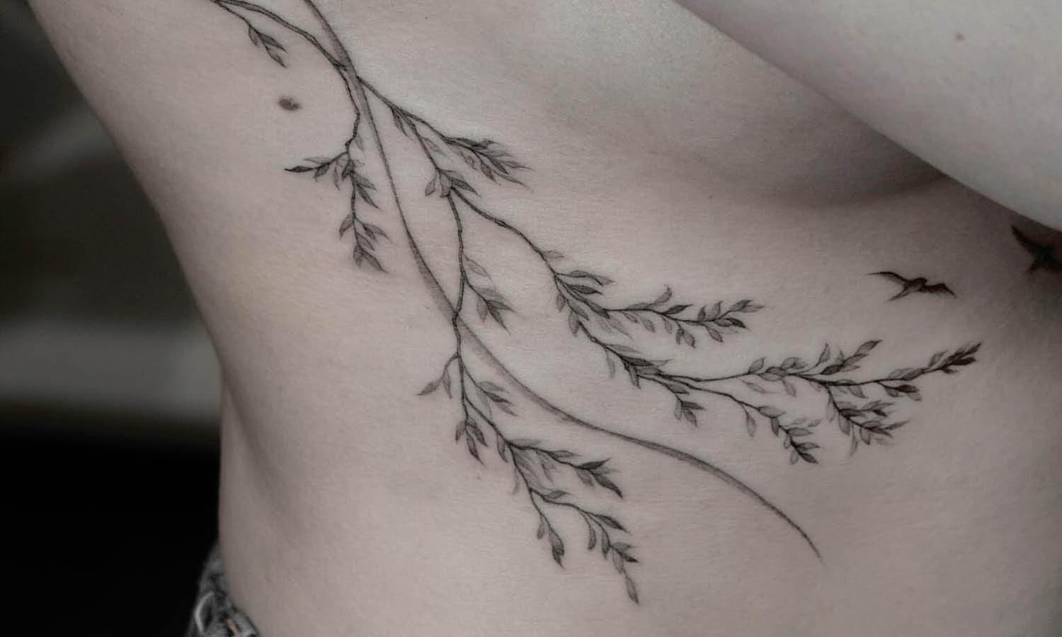 30 Best Ribs Tattoo Ideas You Should Check - Kreafolk