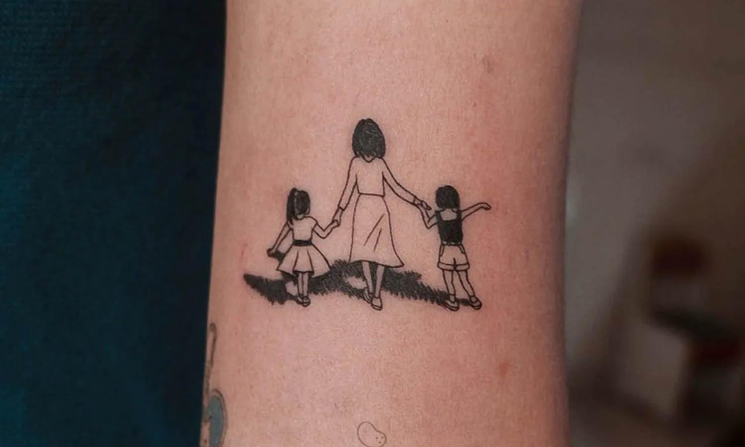 30 Best Tattoo Ideas for Moms You Should Check - Kreafolk