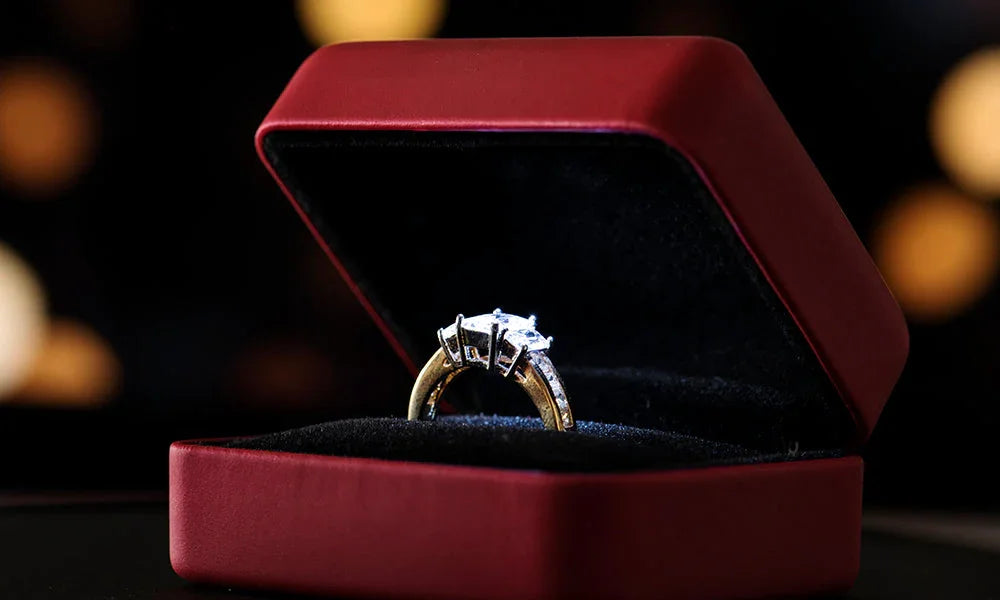 Best Places to Buy Diamonds and Engagement Rings Online
