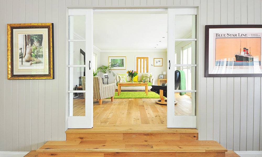Custom vs. Store-Bought Frames: What’s the Difference?