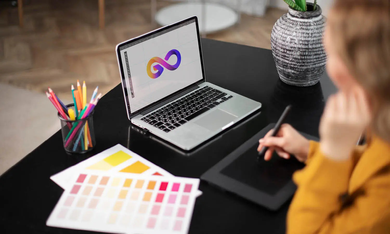 5 Reasons Why Small Businesses Should Invest In Graphic Design - Kreafolk