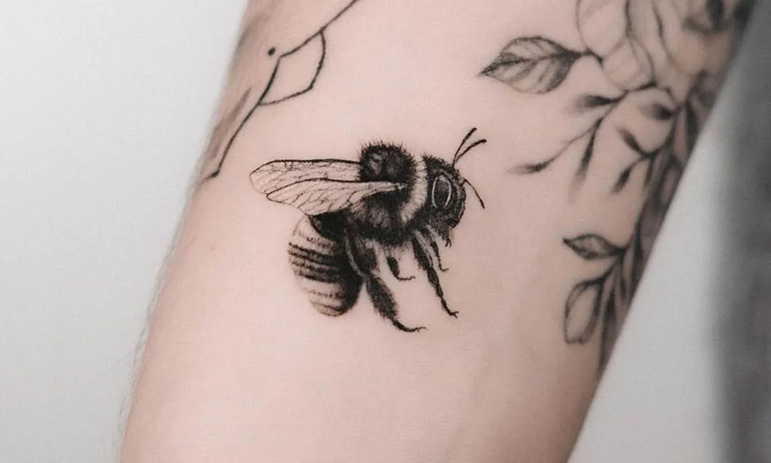 30 Best Bumblebee Tattoo Ideas You Should Check