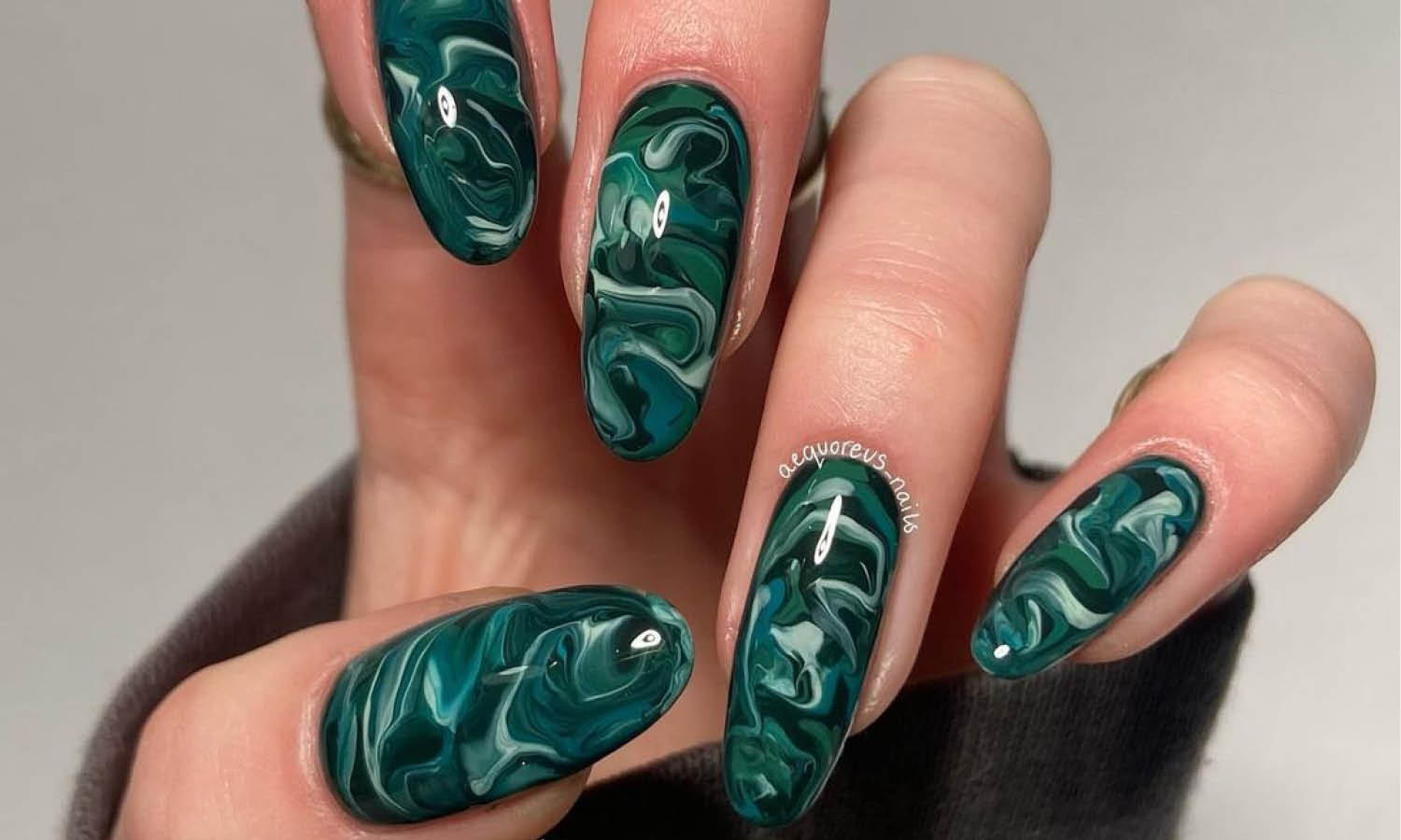 30 Best Dark Green Nail Design Ideas You Should Check