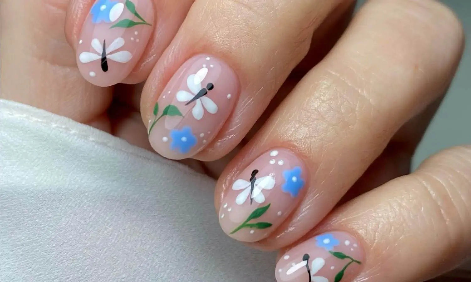 30 Best Dragonfly Nail Design Ideas You Should Check