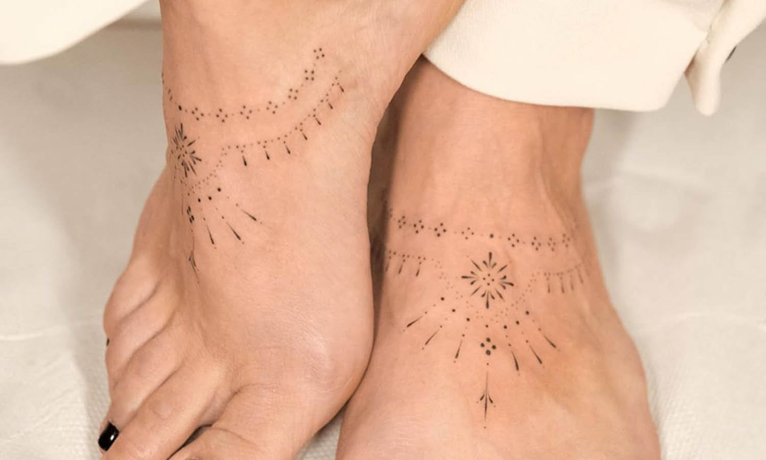 30 Best Feet Tattoo Ideas for Women You Should Check