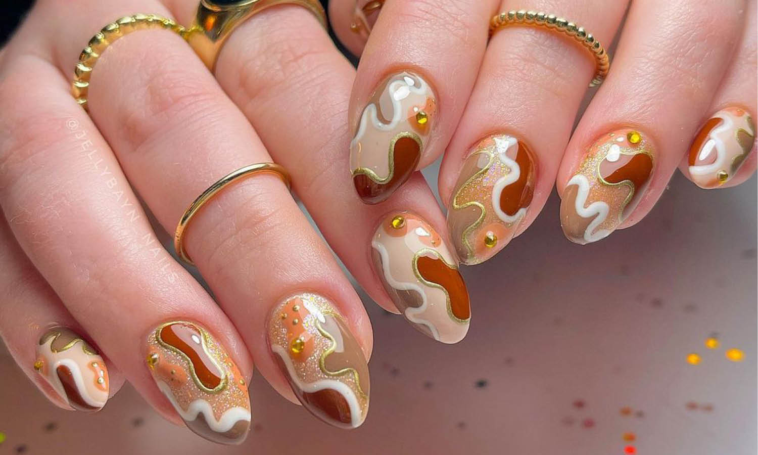 30 Best Gold Nail Design Ideas You Should Check