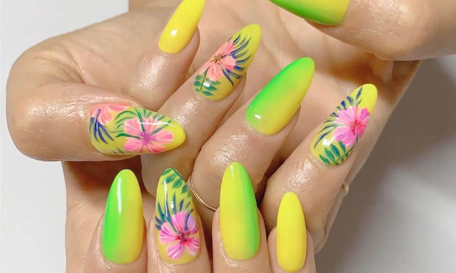 30 Best Hibiscus Nail Design Ideas You Should Check