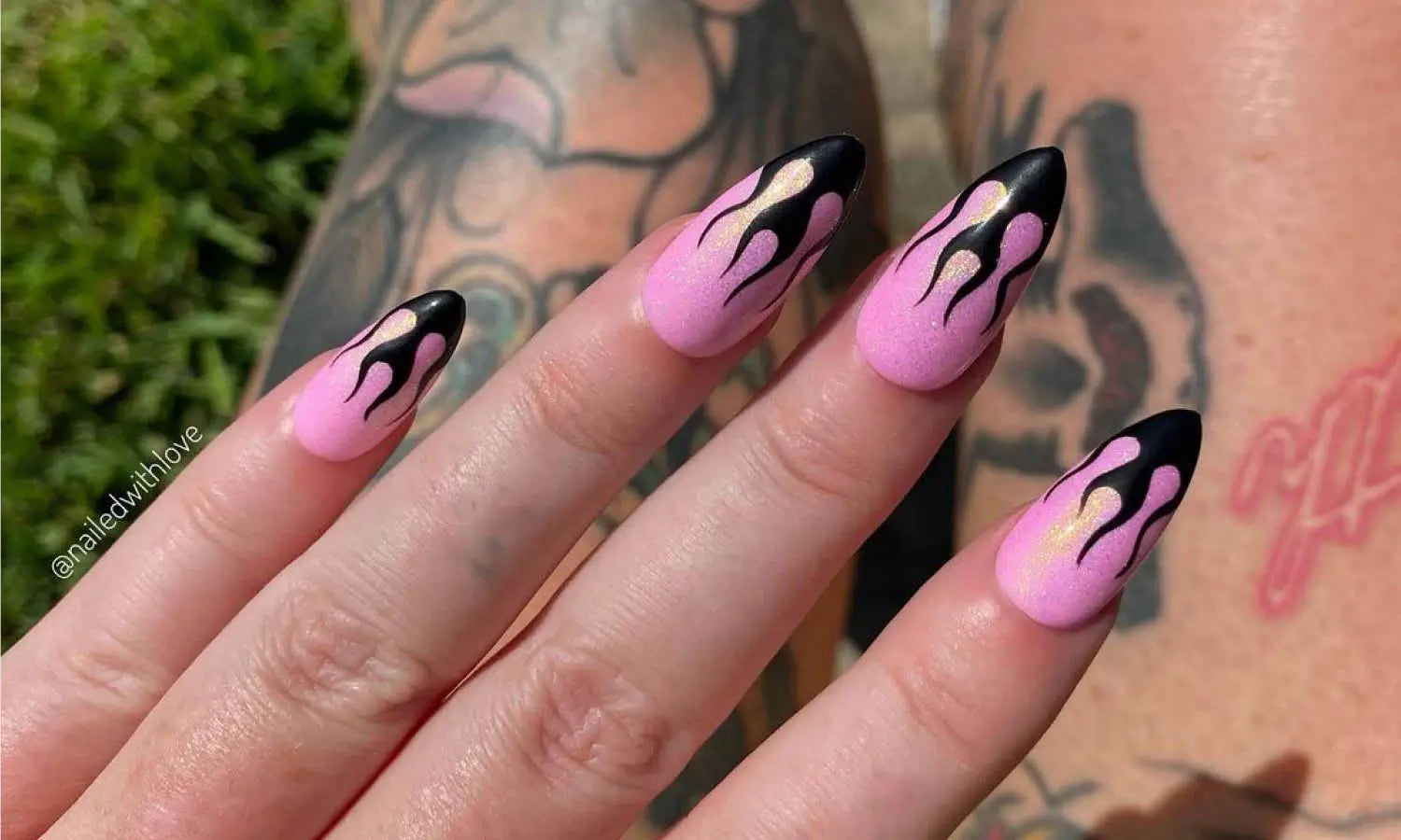 30 Best Pink & Black Nail Design Ideas You Should Check