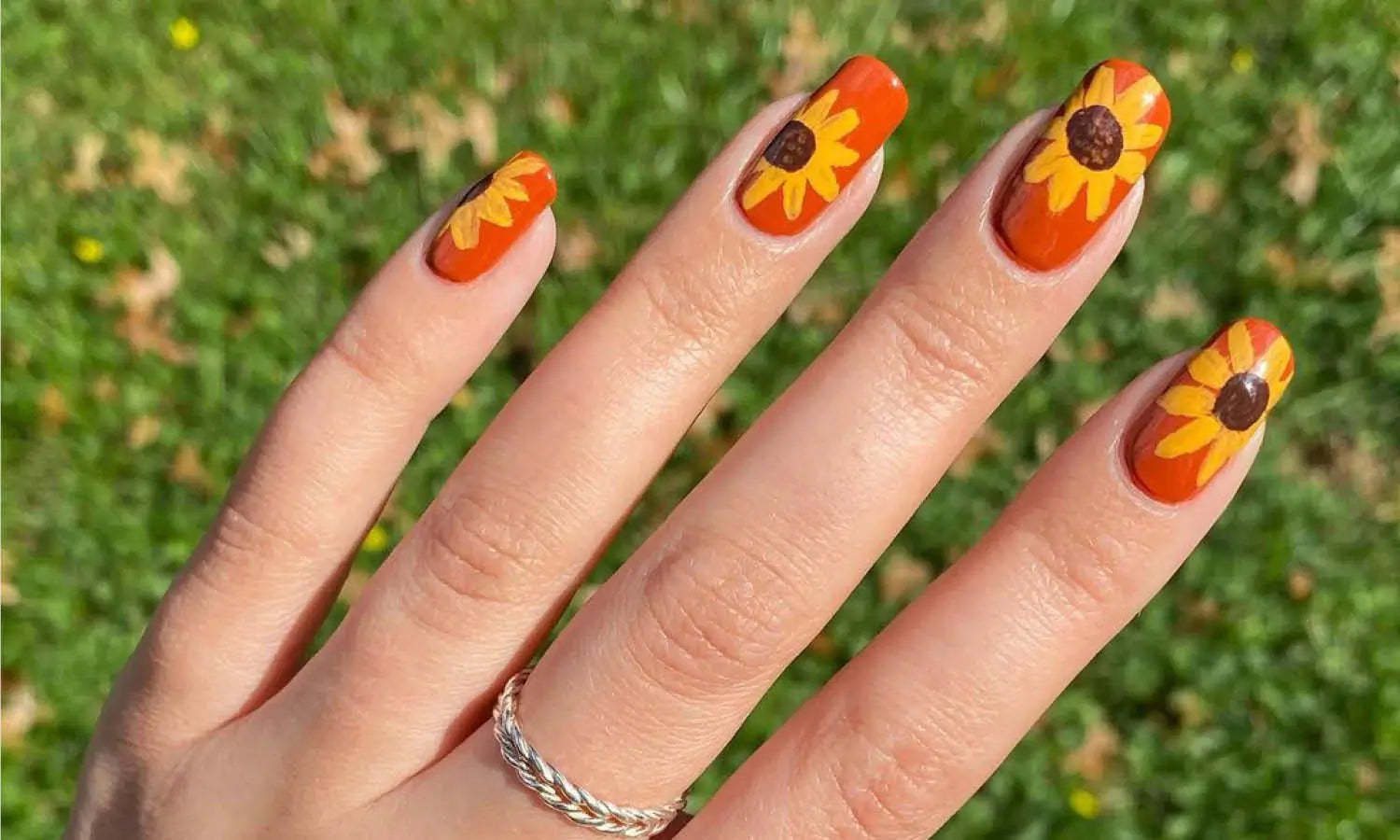 30 Best Sunflower Nail Design Ideas You Should Check