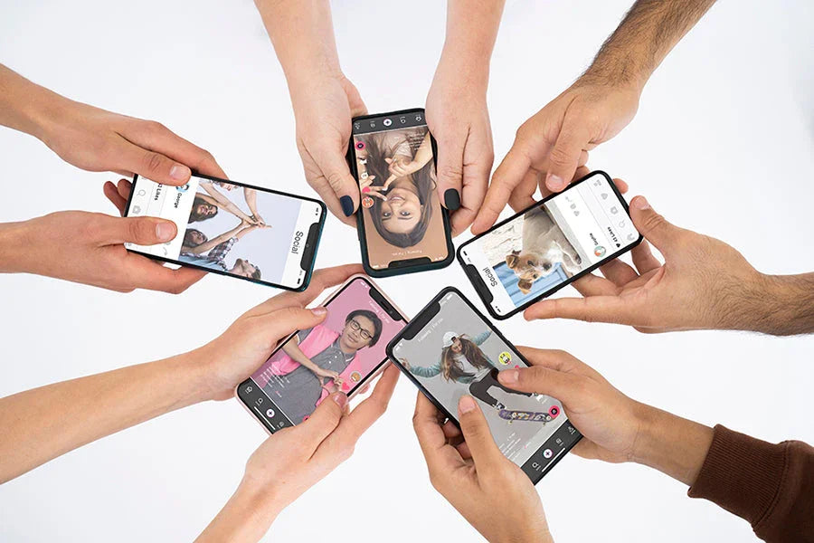 How to Use Social Media to Build Your Personal Brand as an Artist