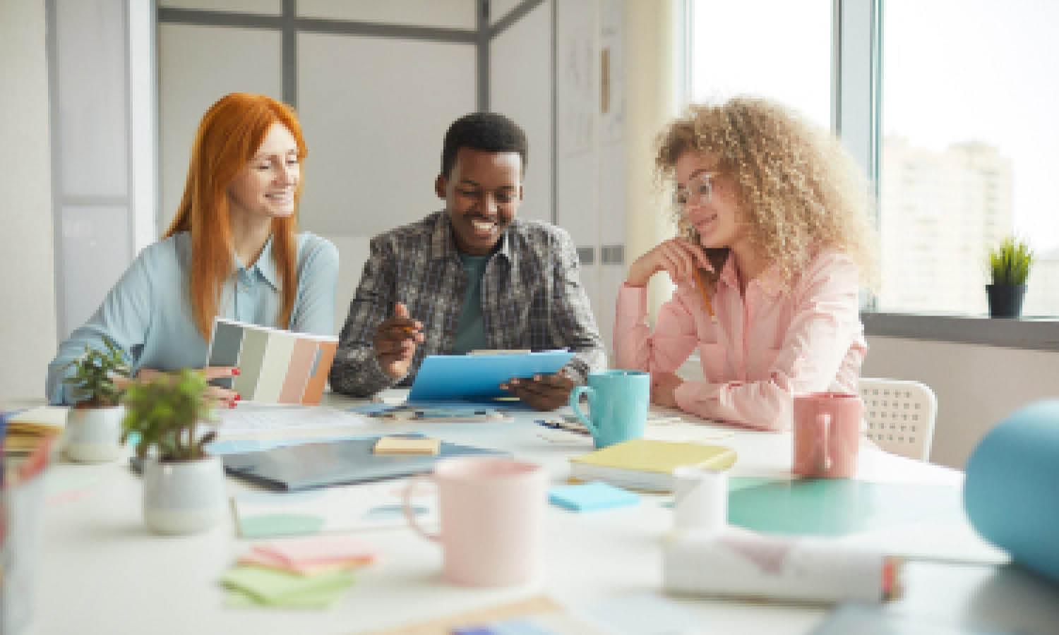 How to Run Your Own Logo Design Competition - Kreafolk